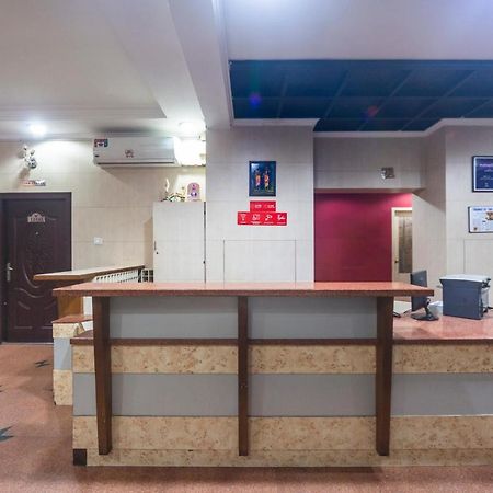 T纳加尔布洛瑟姆公寓酒店 钦奈 外观 照片